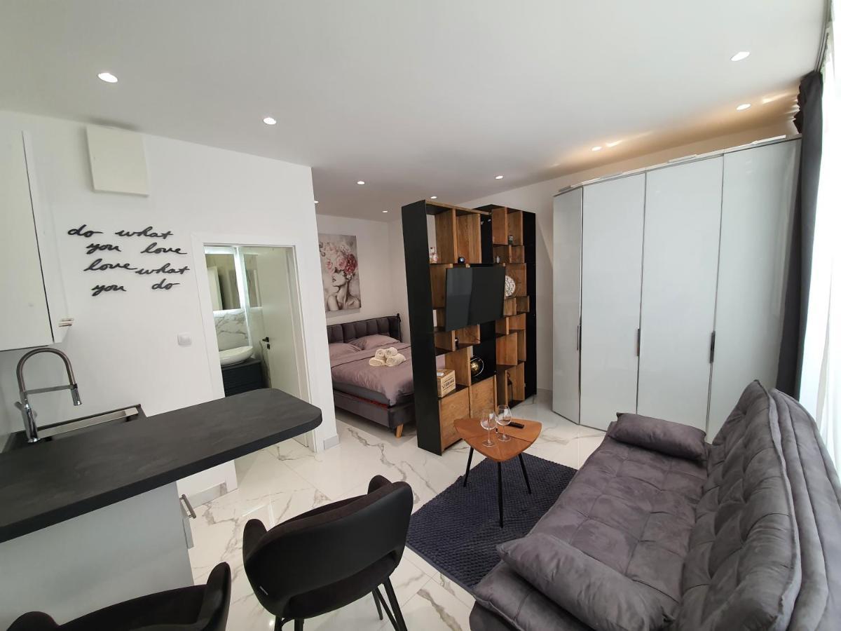 Apartmani Lavin Malinska Exterior foto